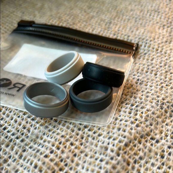 Set of Silicone Rings in Black, Gray, and White - Picture 1 of 2